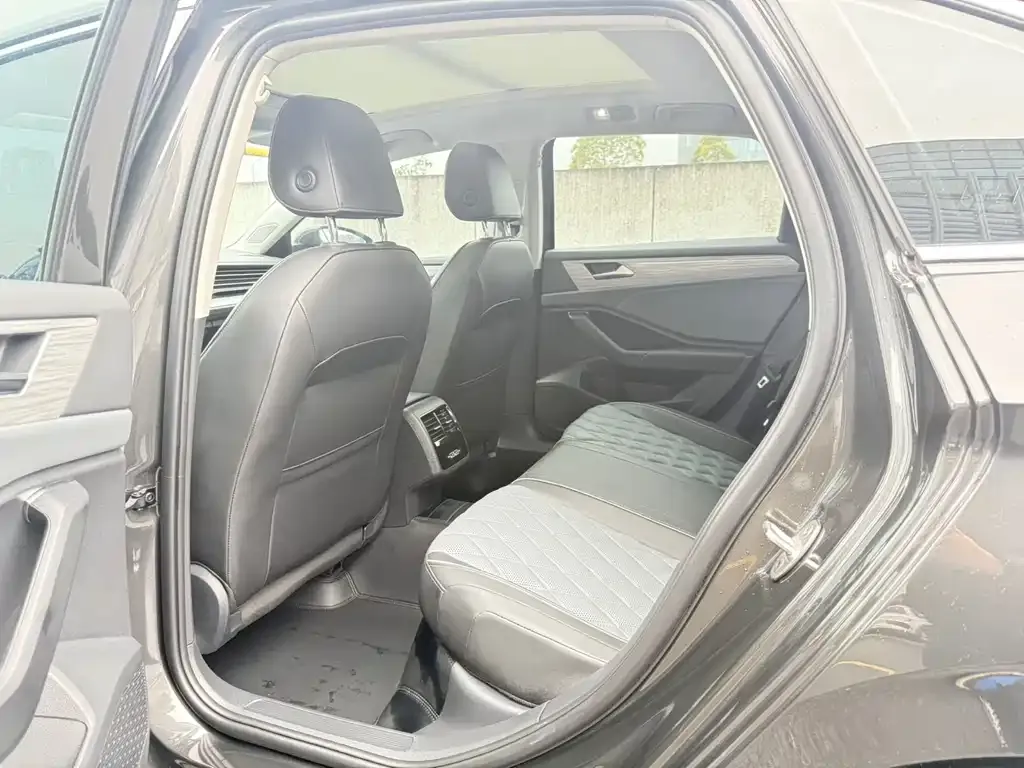 Volkswagen Sagitar 2025 из CN, фото 6