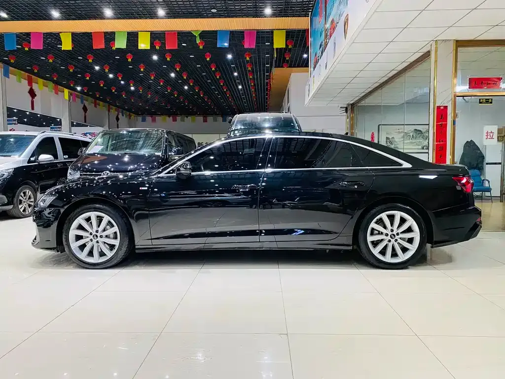 Audi A6L 2022 из CN, фото 10