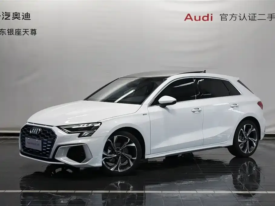 Audi A3 2023 из CN, фото 1