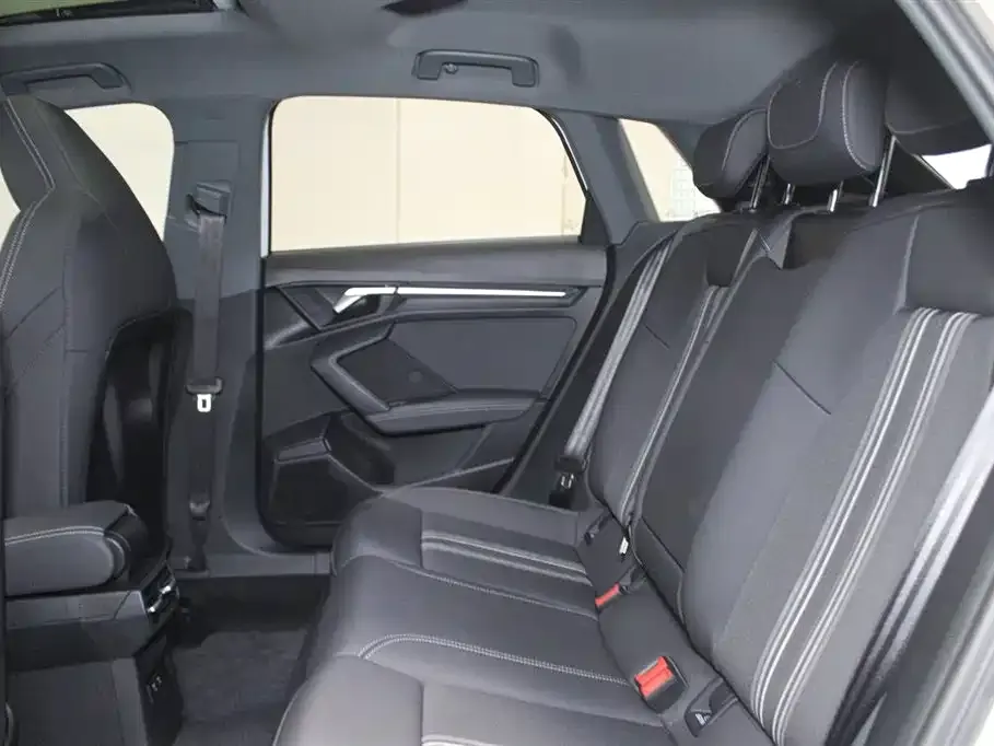 Audi A3 2023 из CN, фото 9
