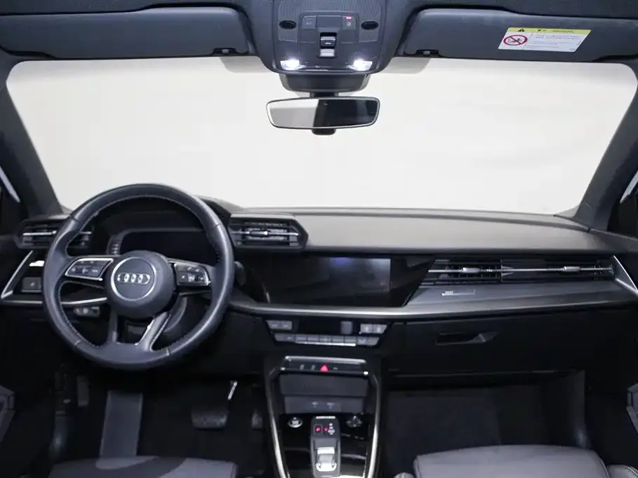 Audi A3 2023 из CN, фото 3