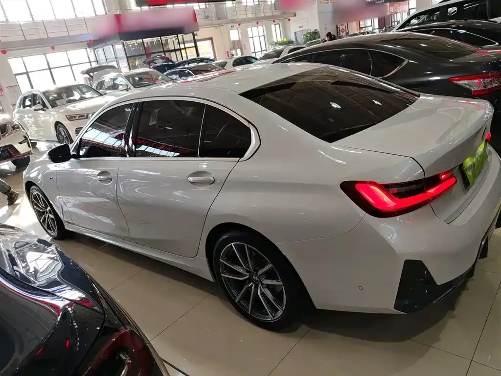 BMW 3 Series 2023 из CN, фото 5
