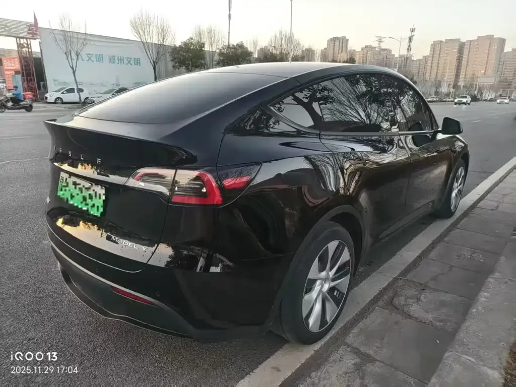 Tesla Model Y 2023 из CN, фото 4