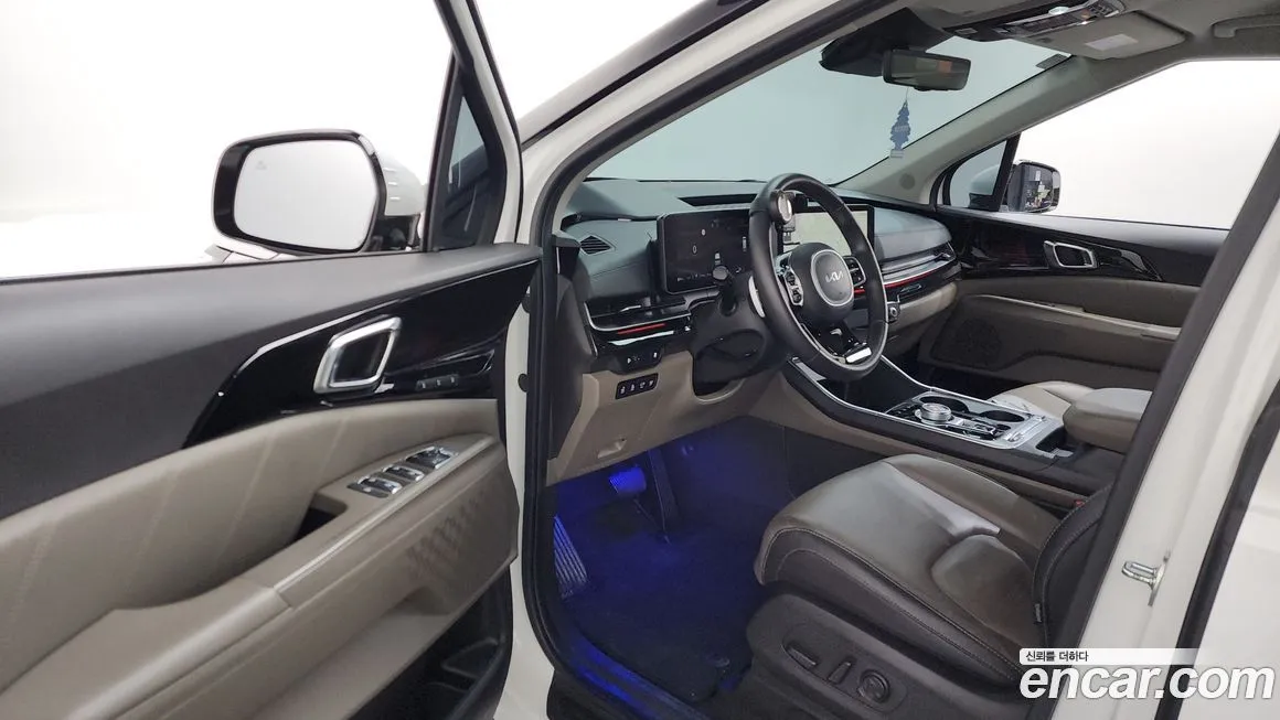 Kia Carnival — фото 10
