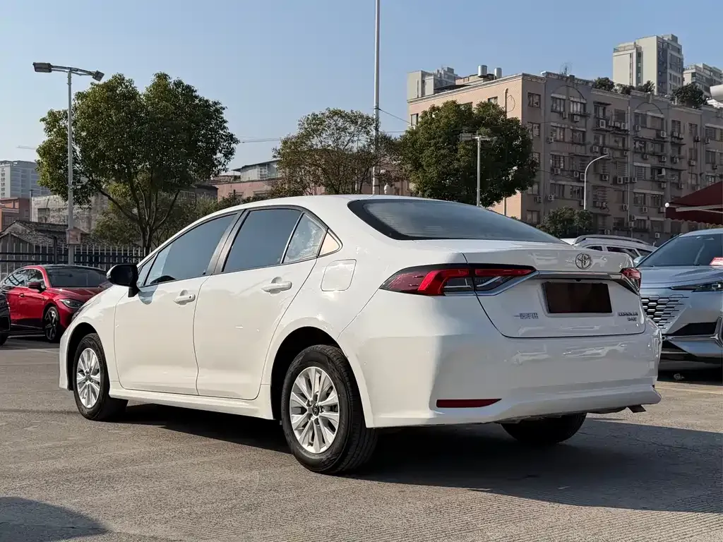 Toyota Corolla 2024 из CN, фото 10