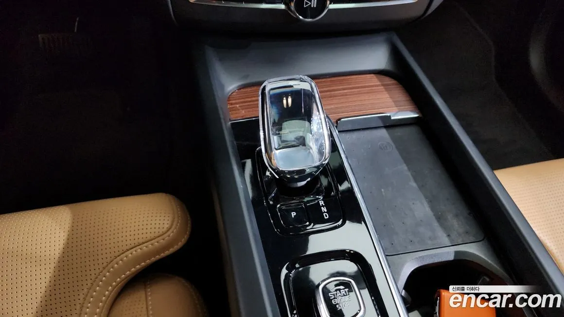 Volvo XC60 2023 из KR, фото 10