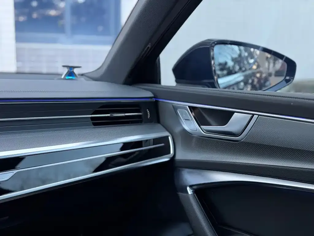 Audi A6L 2022 из CN, фото 4