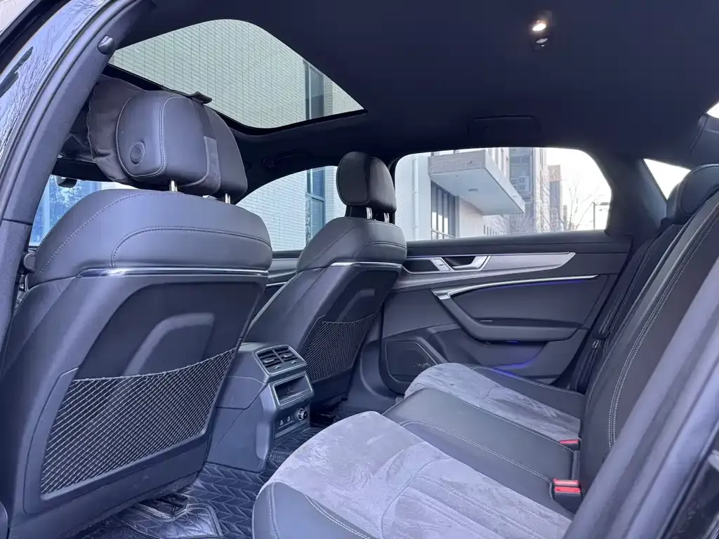 Audi A6L 2022 из CN, фото 10