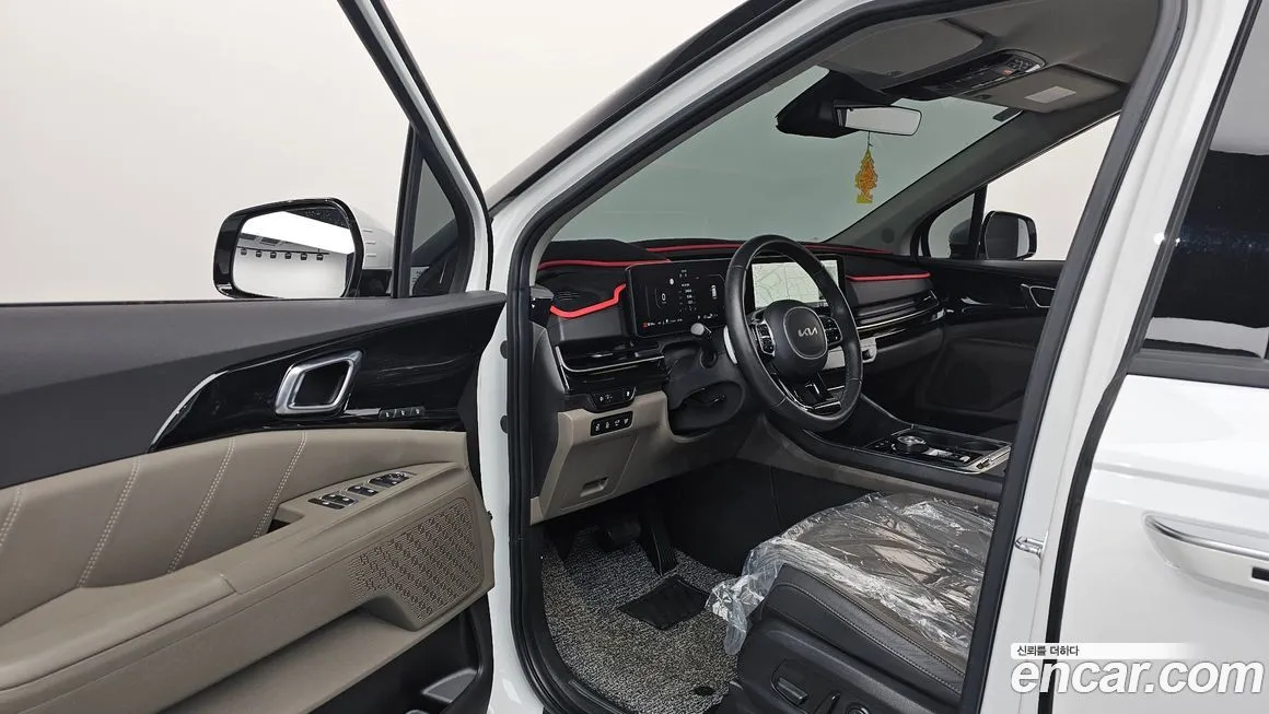 Kia Carnival — фото 10