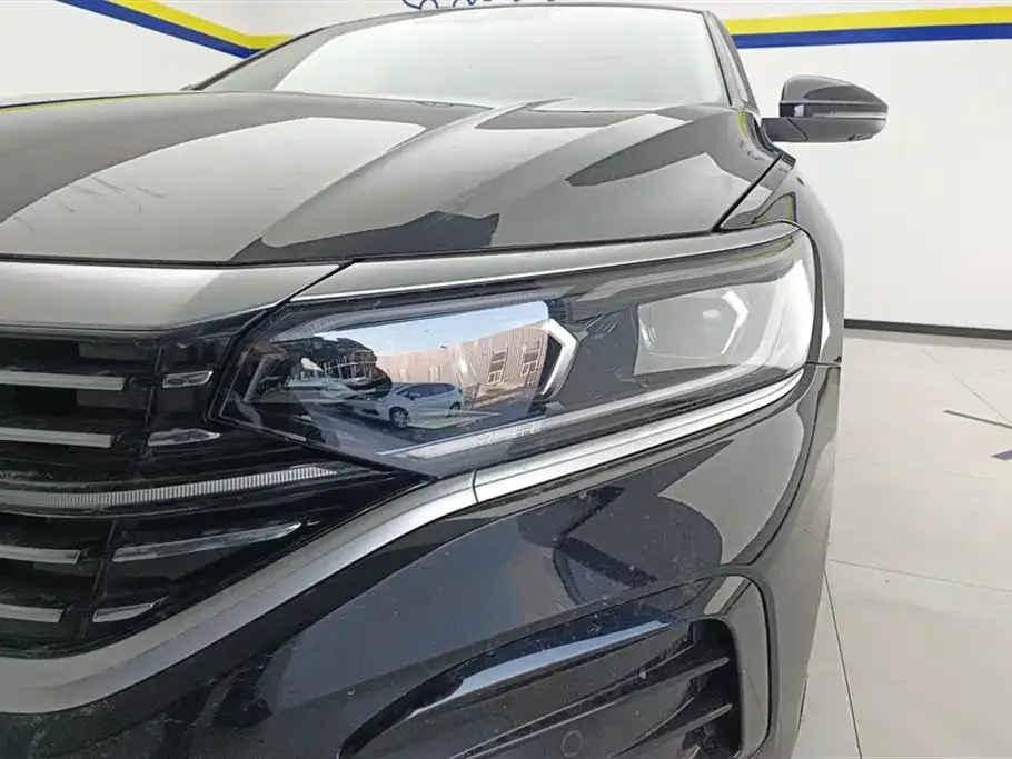 Volkswagen Passat 2023 из CN, фото 5