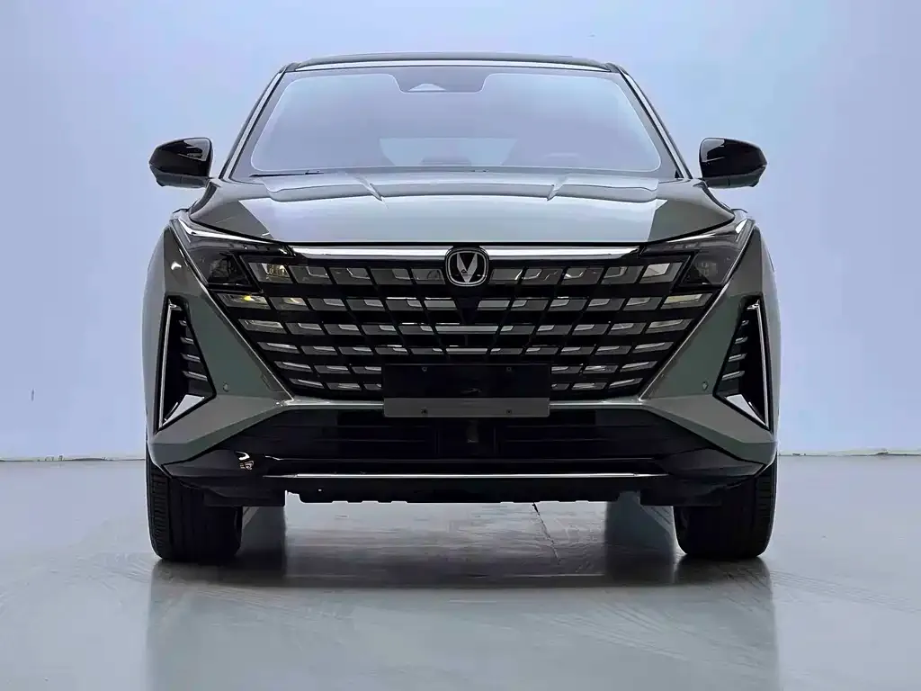 Changan UNI-Z New Energy 2024 из CN, фото 2
