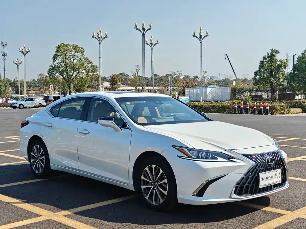 Lexus ES 2024 из CN, фото 1