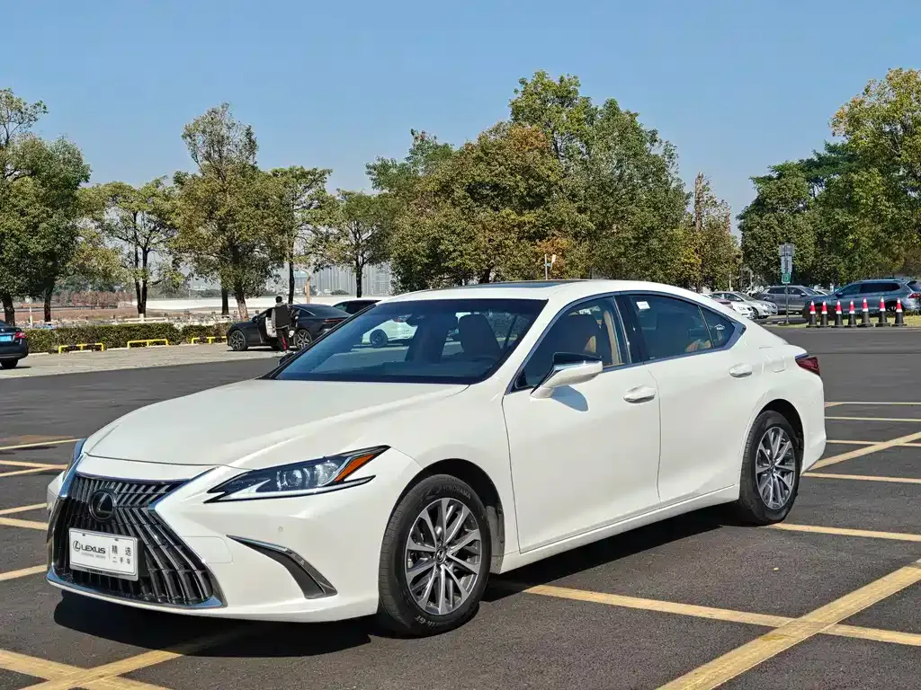 Lexus ES 2024 из CN, фото 6