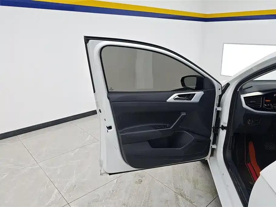 Volkswagen Polo 2023 из CN, фото 5