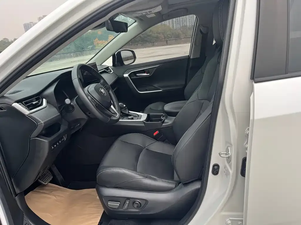 Toyota Wildlander 2023 из CN, фото 9
