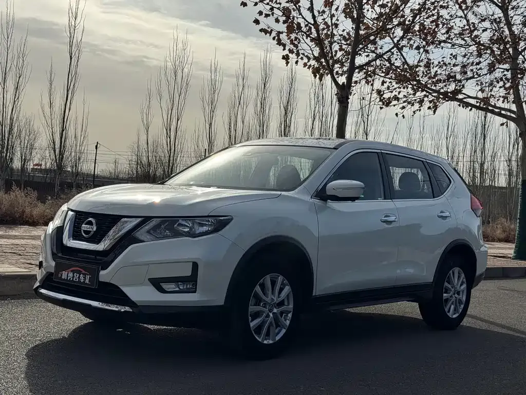Nissan X-Trail 2023 из CN, фото 1
