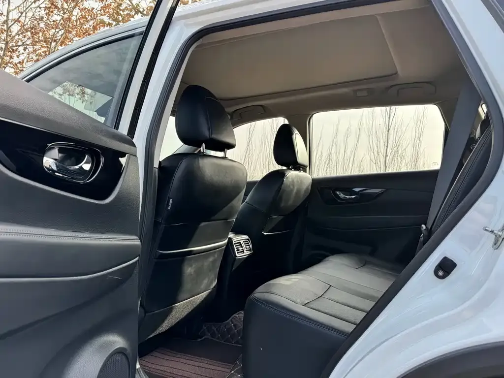 Nissan X-Trail 2023 из CN, фото 8