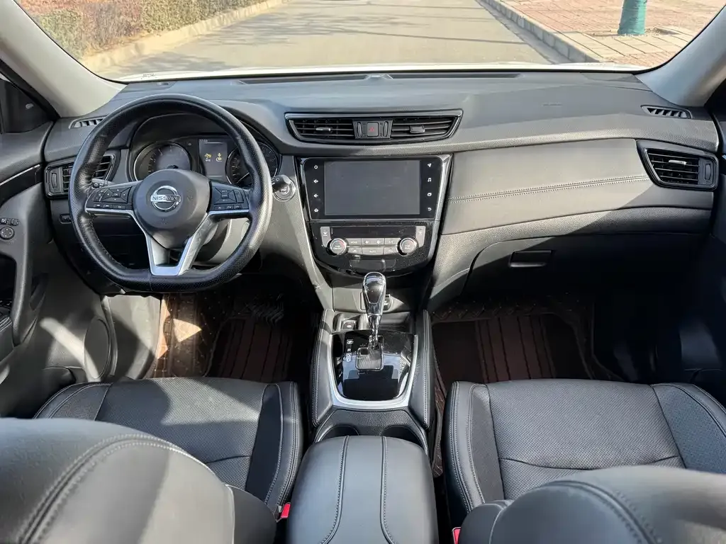 Nissan X-Trail 2023 из CN, фото 2