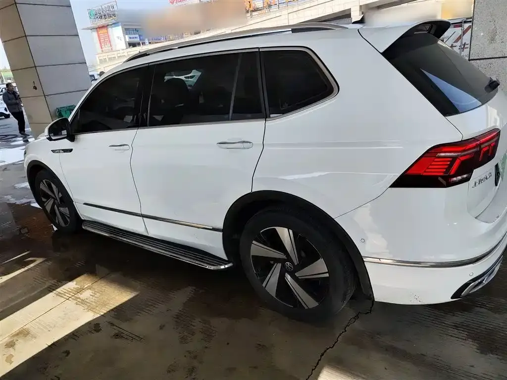 Volkswagen Tiguan L 2023 из CN, фото 6