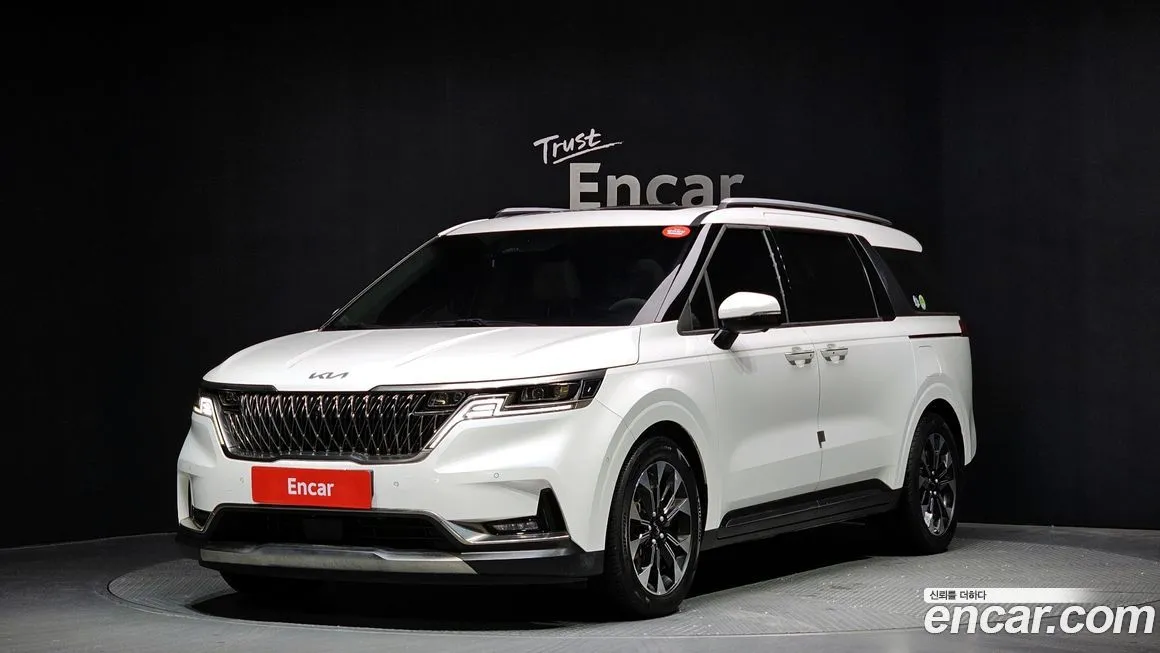 Kia Carnival — фото 1