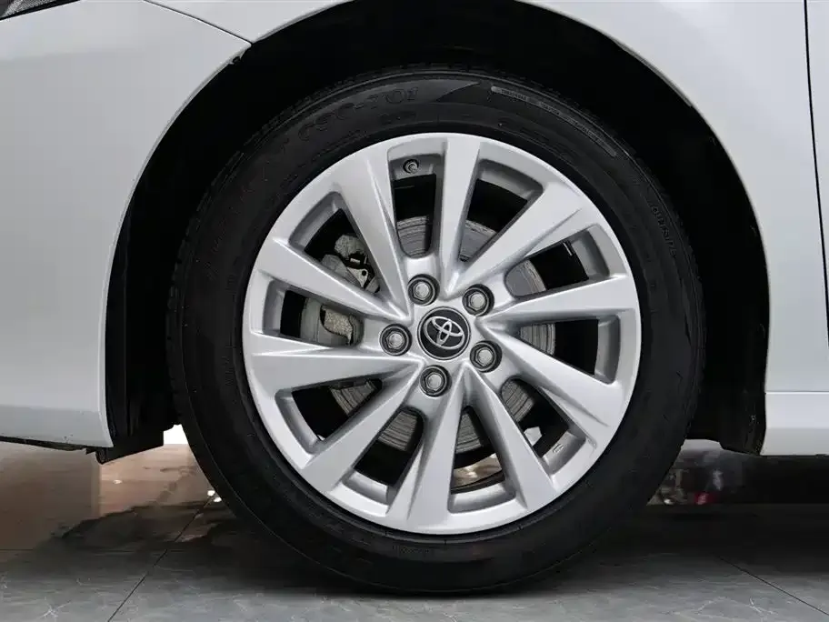 Toyota Camry 2022 из CN, фото 2