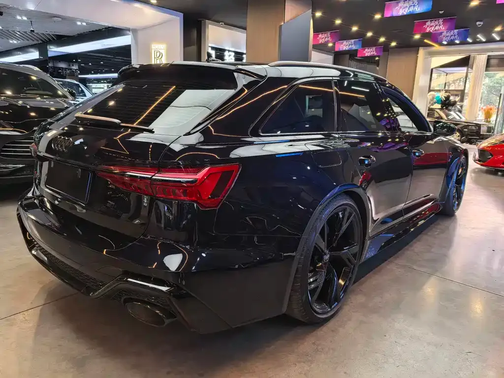 Audi RS 6 2022 из CN, фото 9
