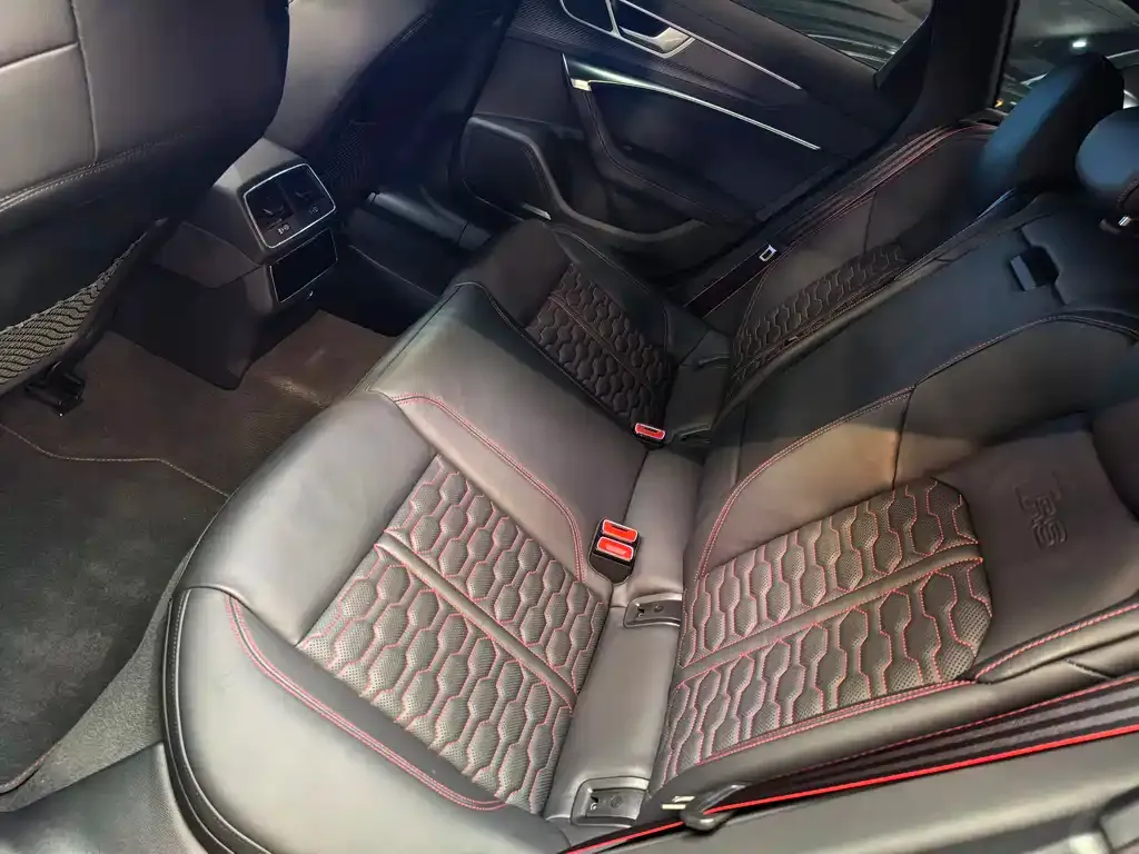 Audi RS 6 2022 из CN, фото 6