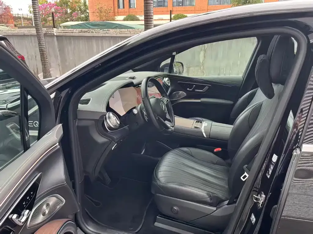 Mercedes-Benz EQS SUV 2023 из CN, фото 7