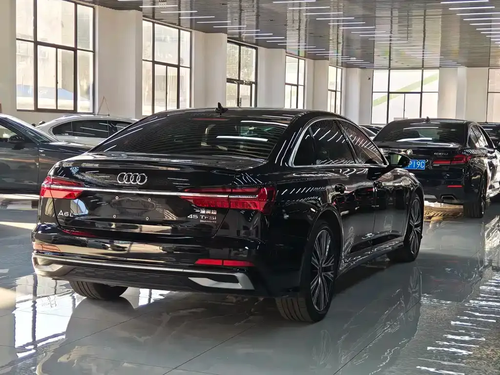 Audi A6L 2022 из CN, фото 6