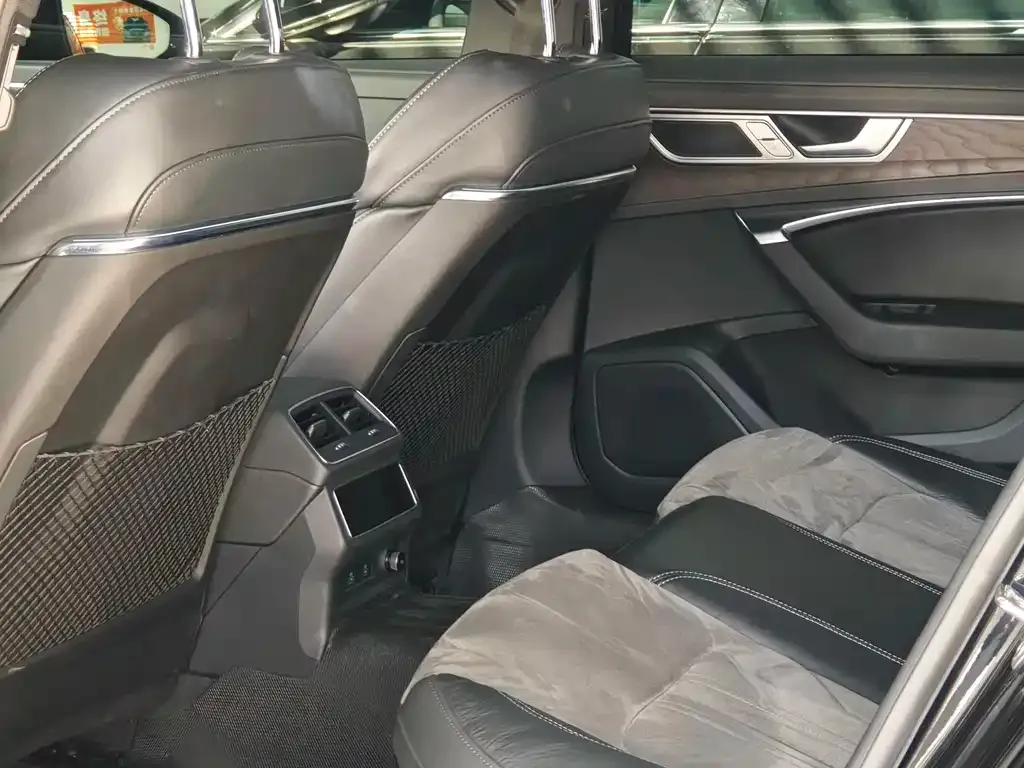 Audi A6L 2022 из CN, фото 2