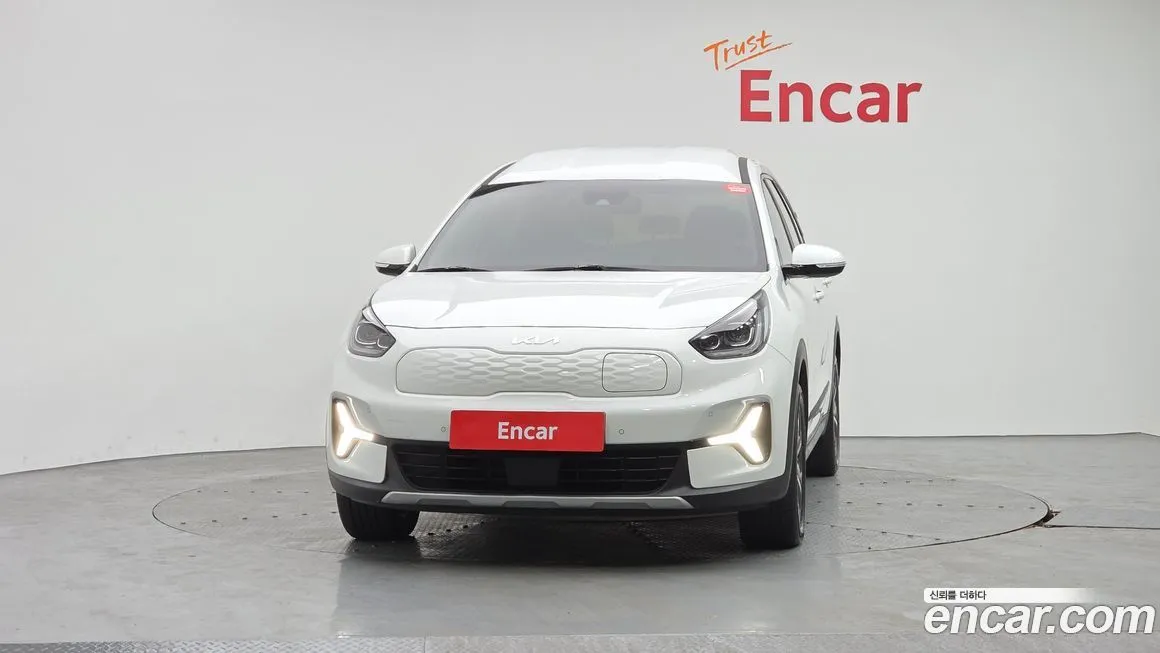 Kia Niro 2023 из KR, фото 2