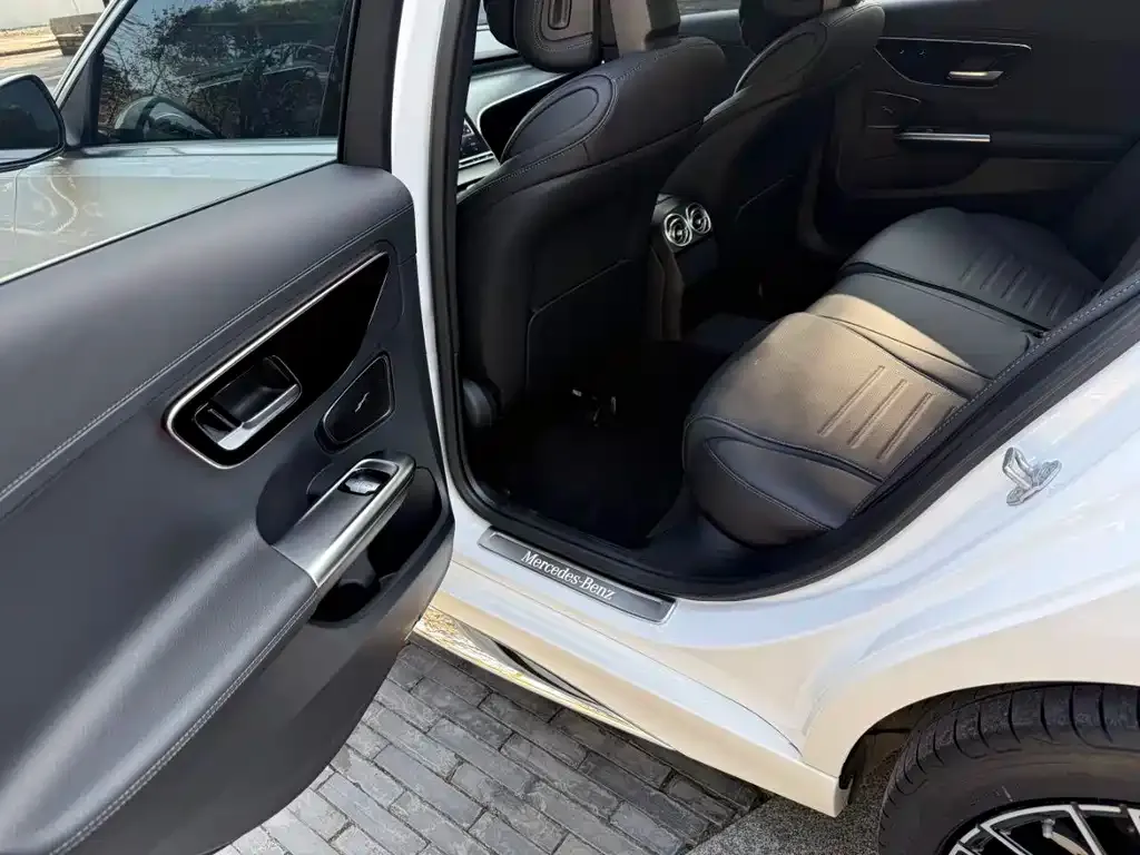 Mercedes-Benz C-Class 2024 из CN, фото 4