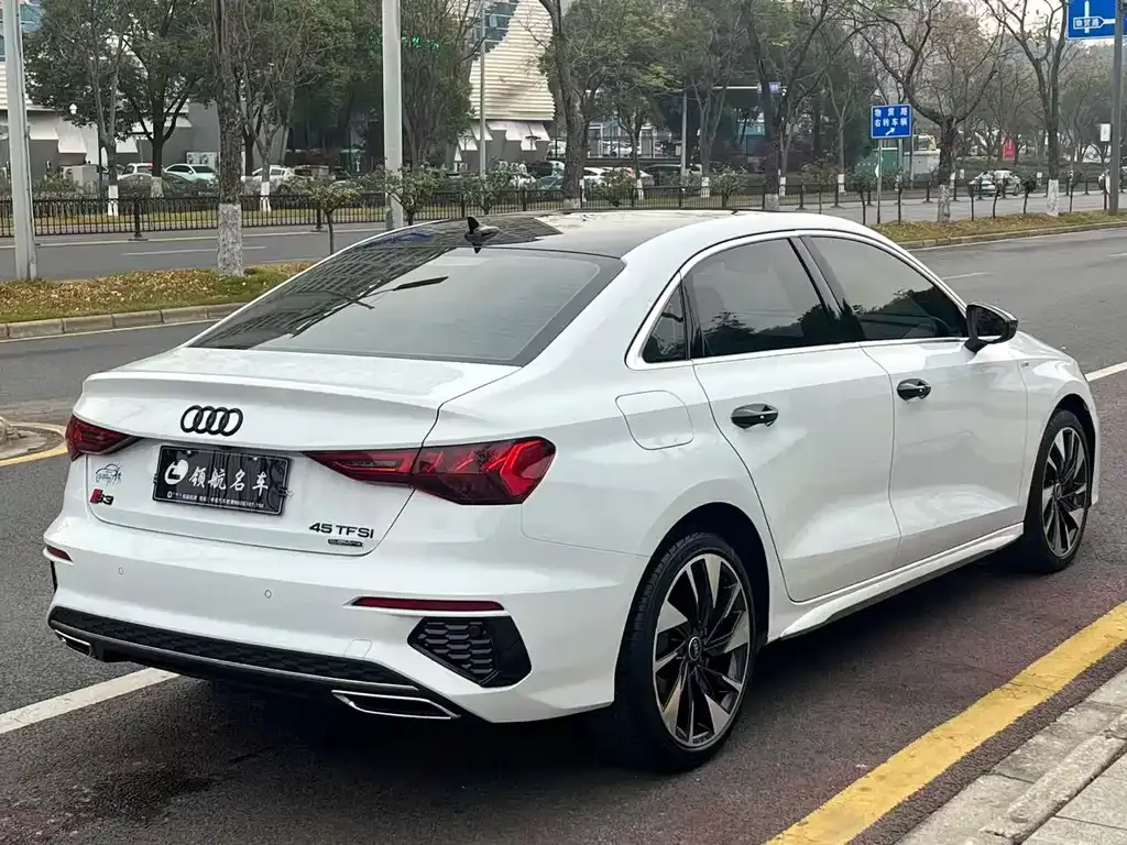 Audi A3 2023 из CN, фото 6