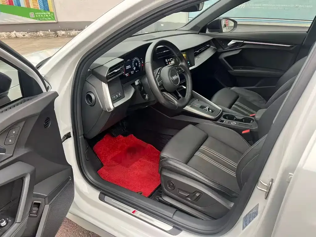 Audi A3 2023 из CN, фото 8