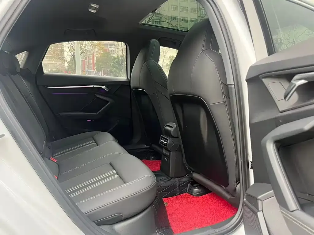 Audi A3 2023 из CN, фото 3