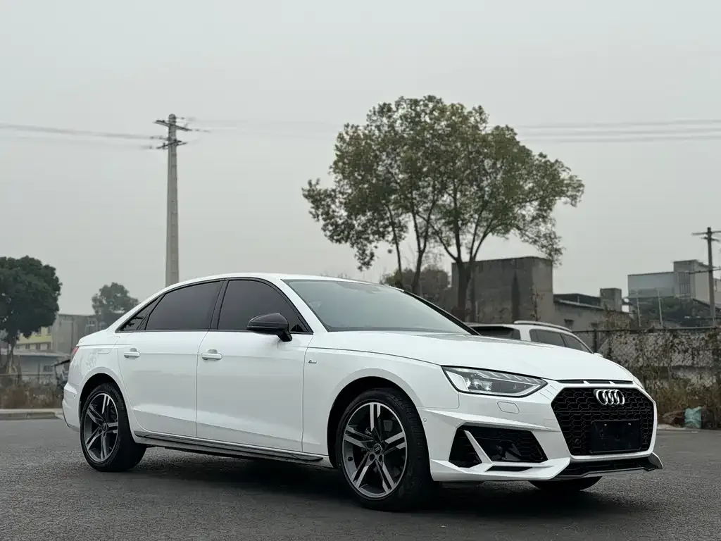 Audi A4L 2023 из CN, фото 3