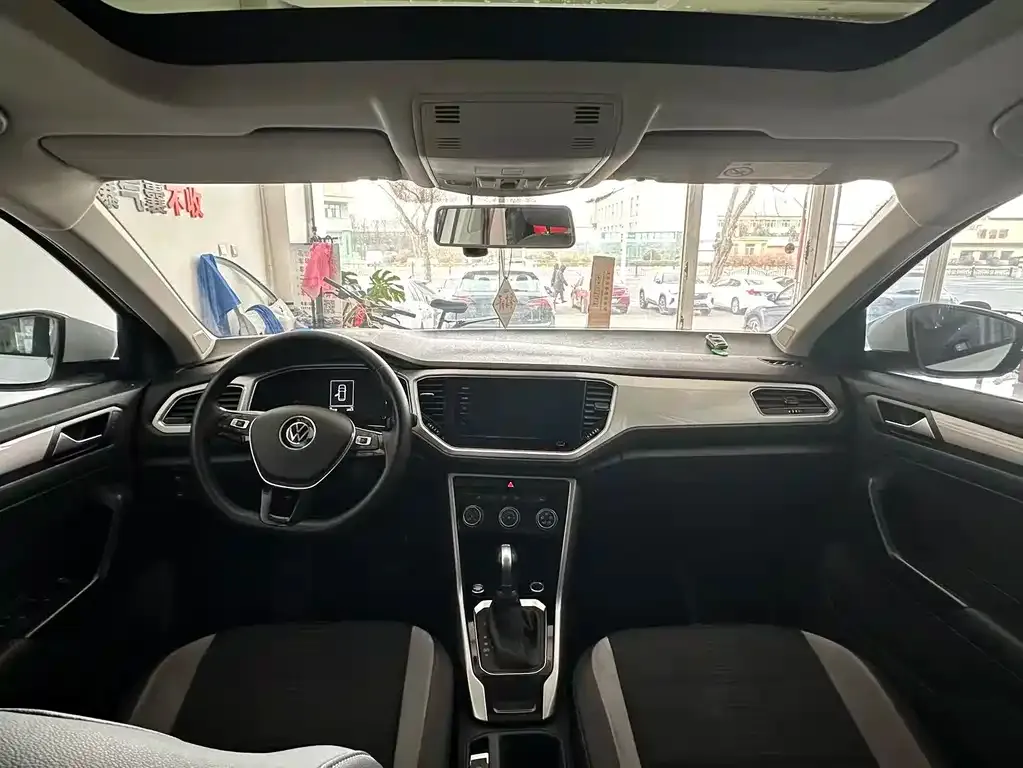 Volkswagen T-Roc 2023 из CN, фото 4
