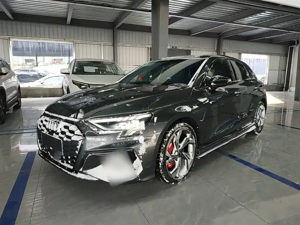Audi A3 2023 из CN, фото 1