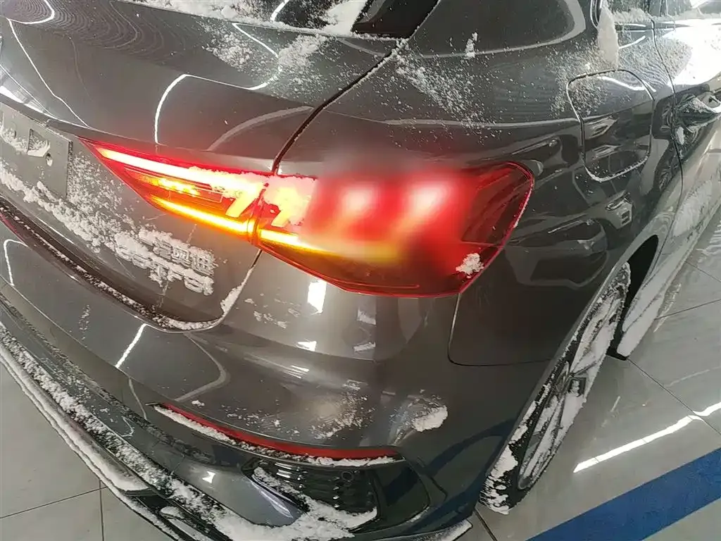 Audi A3 2023 из CN, фото 8