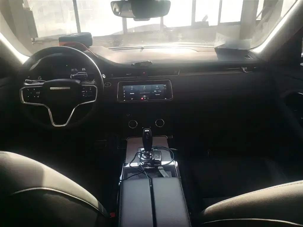Land Rover Evoque PHEV 2023 из CN, фото 2