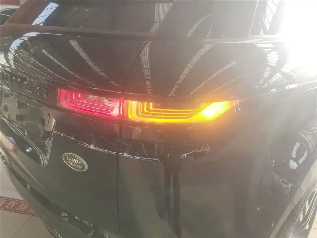 Land Rover Evoque PHEV 2023 из CN, фото 3