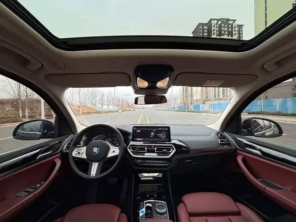 BMW iX3 2024 из CN, фото 2
