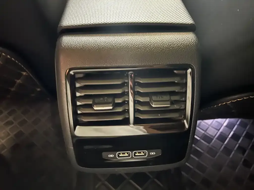 Volkswagen Sagitar 2023 из CN, фото 7