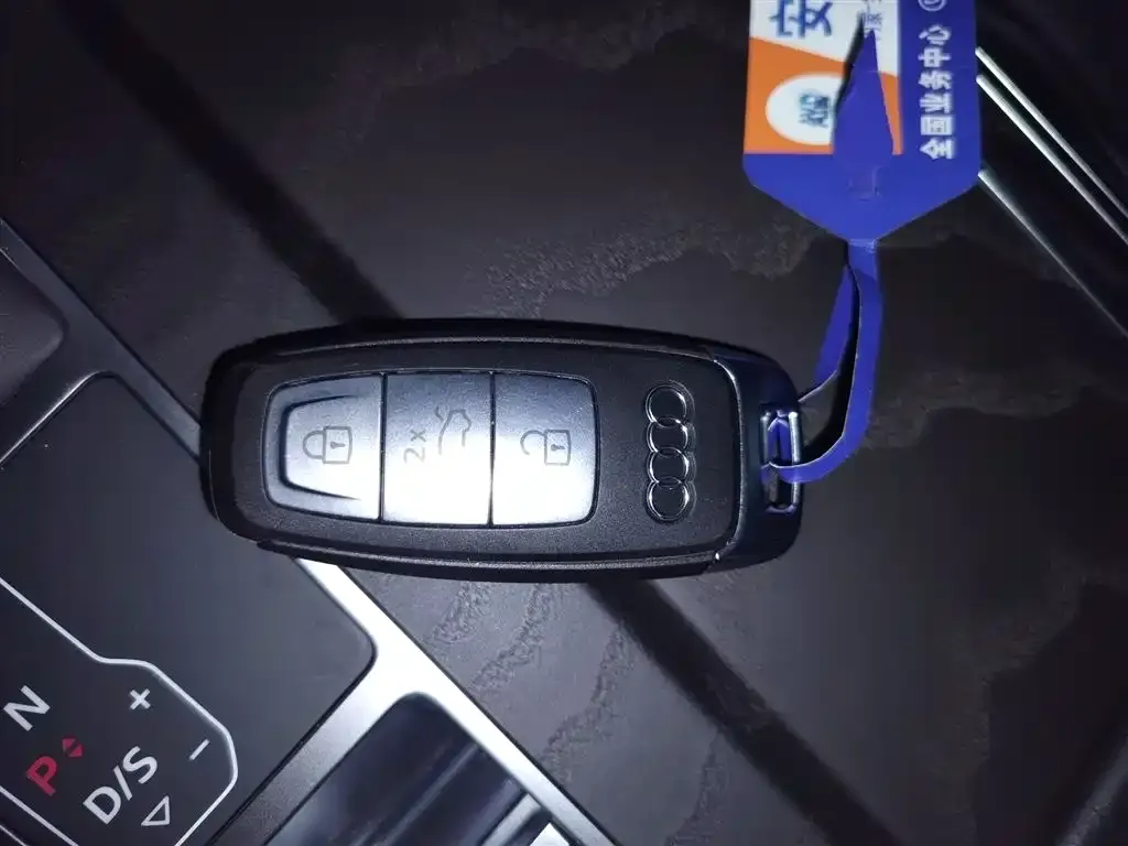 Audi A6L 2025 из CN, фото 3