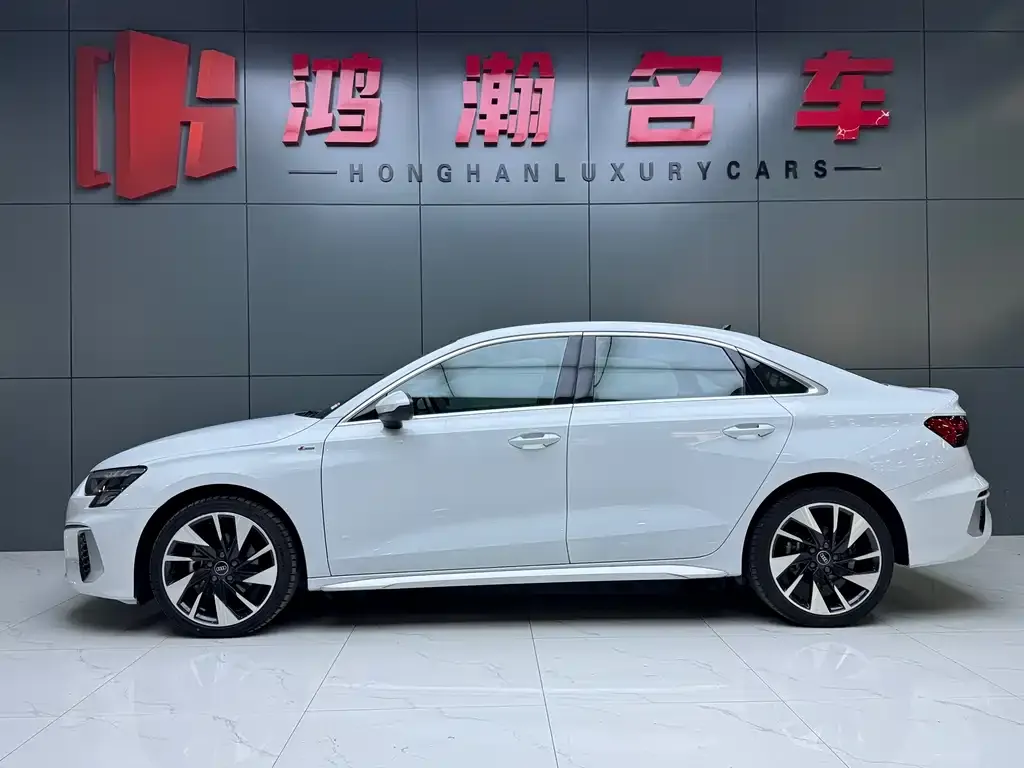 Audi A3 2024 из CN, фото 2