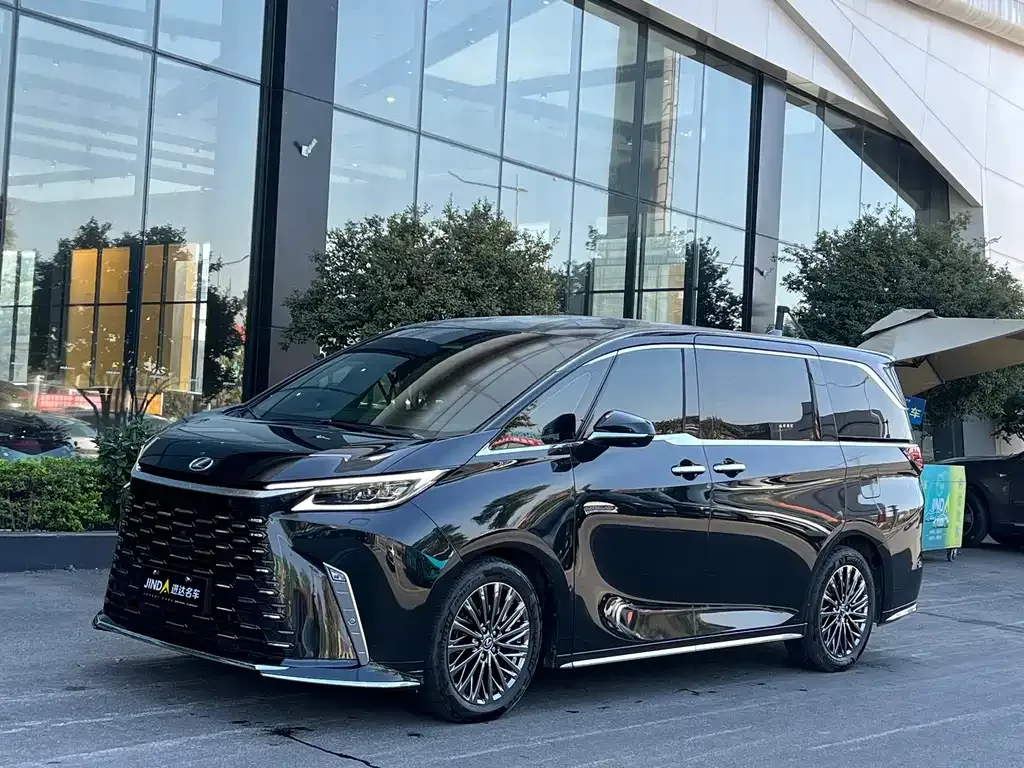 Lexus LM 2023 из CN, фото 1