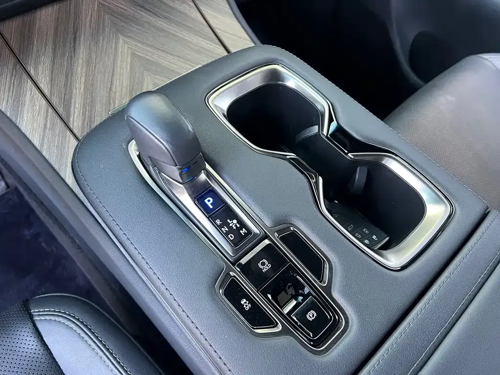 Lexus LM 2023 из CN, фото 8