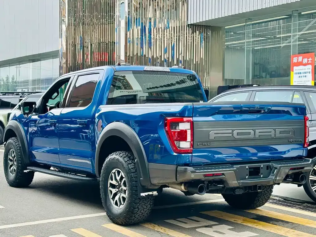 Ford F-150 Raptor 2023 из CN, фото 2
