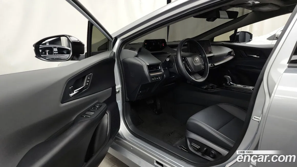 Toyota Prius — фото 10