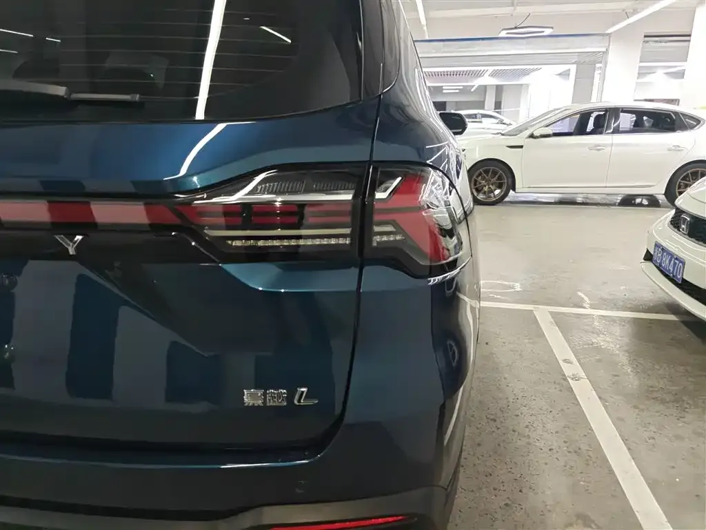 Geely Haoyue L 2023 из CN, фото 3